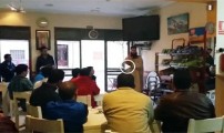 طارق بنعلي يتواصل مع أفراد من الجالية المغربية بمقهى مليلية بمايوركا الإسبانية