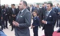 صاحب الجلالة والأمراء يزورون روضة الشهداء بتونس