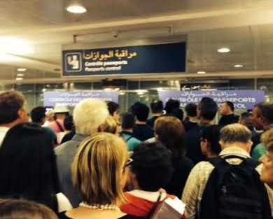 مهاجرة مغربية مقيمة  ببلجيكا تشتكي من أمن مطار مراكش المنارة