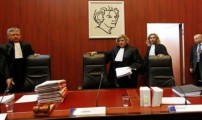 عرض قضية تخفيض التعويضات العائلية بنسبة 40% أمام محكمة أستردام