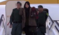 الشرطة الاسبانية تعتقل مغربية داخل الطائرة بتهمة محاولة الانضمام إلى تنظيم “داعش” + فيديو