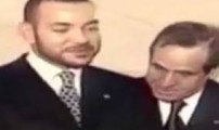 شاهد كيف استقبل ‘ ادريس البصري ‘ محمد السادس ملكاً جديداً ..