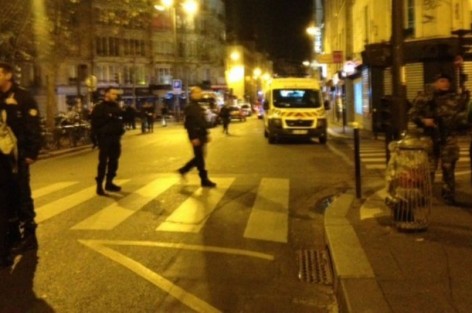 فرنسا تحت وقع هجمات ارهابية وسط باريس