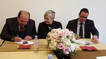 مجلس الجالية المغربية المقيمة بالخارج و المجلس الأوروبي للعلماء المغاربة،يبصمان على توقيع إتفاقية تعاون مثمرة مع معهد غوته الألماني،لتعليم اللغة الألمانية للأئمة.