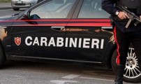 الحبس لايطاليين بتهمة سرقة مهاجر مغربي