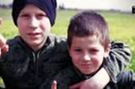 طفلان فرنسيين من داعش ينفذان  عملية إعدام في حلب