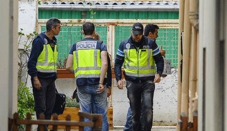 الشرطة الاسبانية تعتقل مهاجرا مغربيا  بتهمة قتل شقيقته باسبانيا