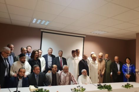 معهد جسر الأمانة للدراسات الإسلامية و فدرالية مساجد فلاندر ينظمان حفل إفطار بأنفرس.