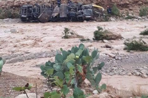فاجعة الراشدية، حصيلة السيول مصرع 6 ركاب و27 جريح ومفقودين