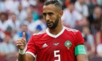 بنعطية عميد المنتخب المغرب يعلن اعتزاله اللعب الدولي مع أسود الأطلس