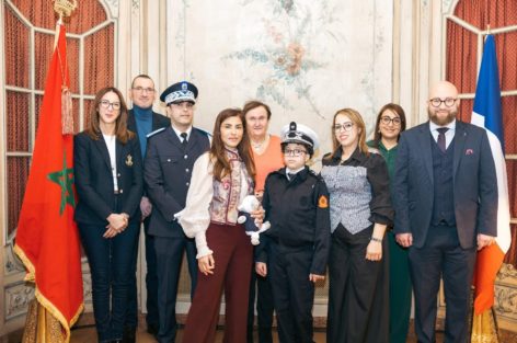 نزار طالبي.. سفارة المغرب بباريس تحتفي بصمود طفل ملهم وإشادة خاصة من السفيرة سميرة سيطايل