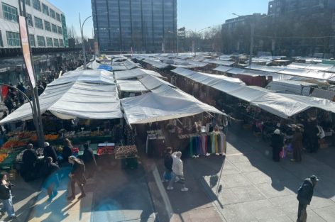 الرواج التجاري قبيل عيد الفطر في أمستردام – سوق بلاين 40-45 نموذجًا